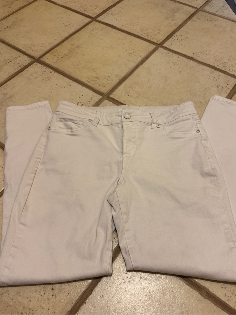 Maurices White Women’s Skinny Jeans - Slim Fit